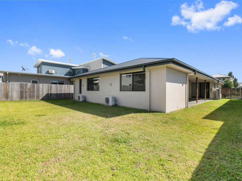 4 Promontory Street, Birtinya QLD 4575