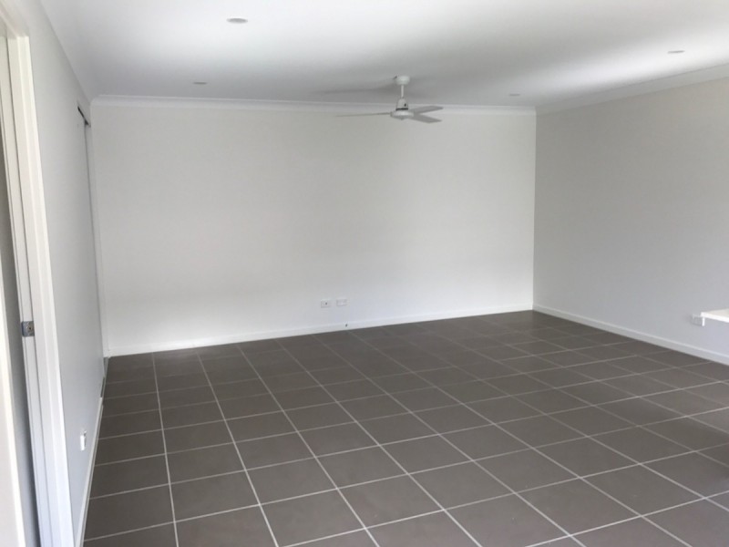 1/51 Poole Road, Glass House Mountains QLD 4518