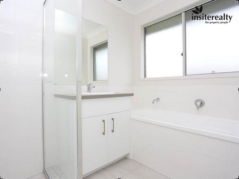 23 Clark Avenue, Glass House Mountains QLD 4518