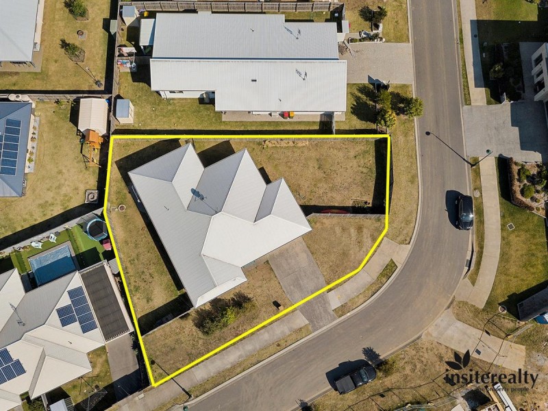 23 Clark Avenue, Glass House Mountains QLD 4518