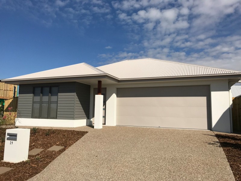 29 Greenview Terrace, Palmview QLD 4553