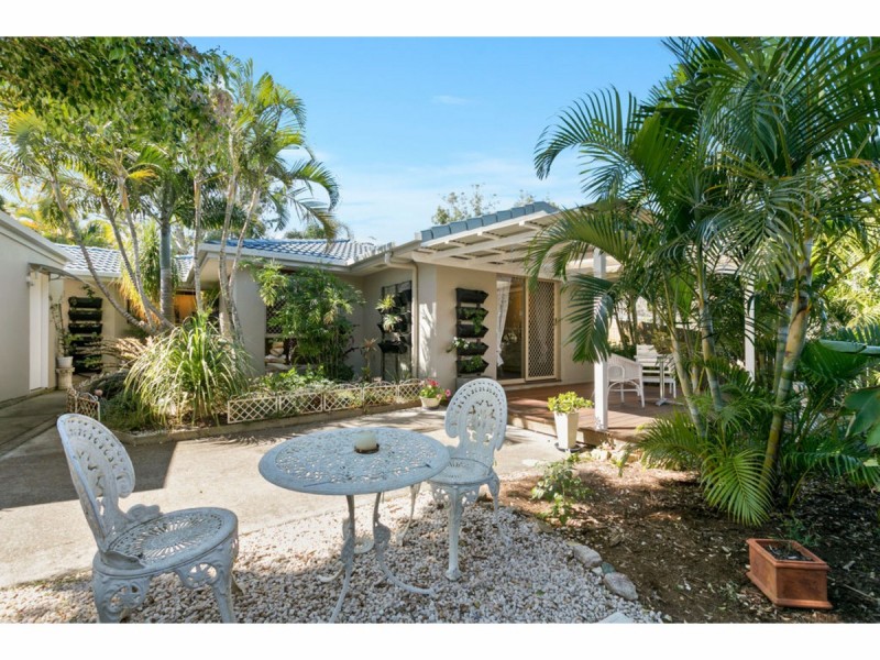 19 Victory Crescent, Sunrise Beach QLD 4567