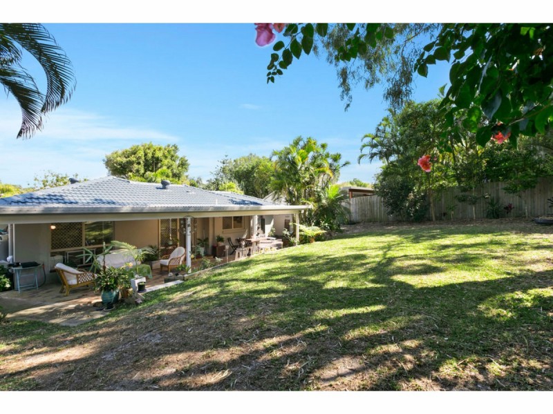 19 Victory Crescent, Sunrise Beach QLD 4567