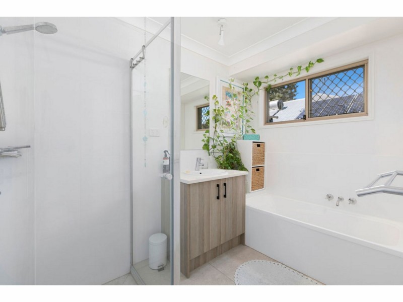 19 Victory Crescent, Sunrise Beach QLD 4567