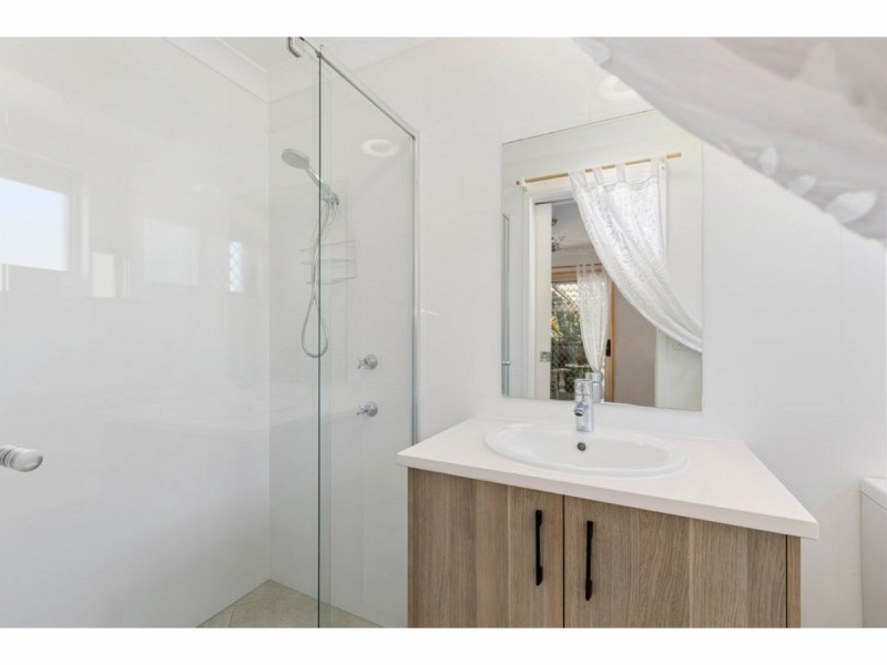 19 Victory Crescent, Sunrise Beach QLD 4567