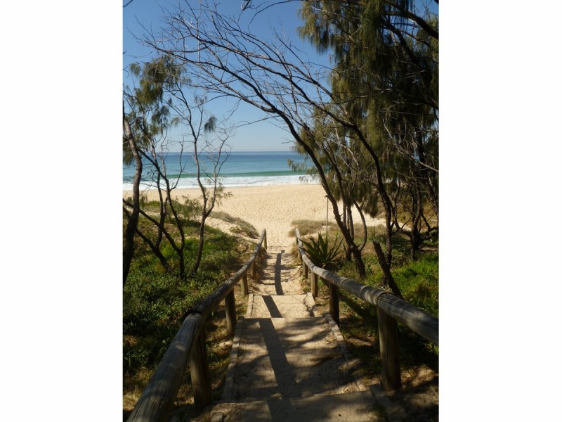 19 Victory Crescent, Sunrise Beach QLD 4567