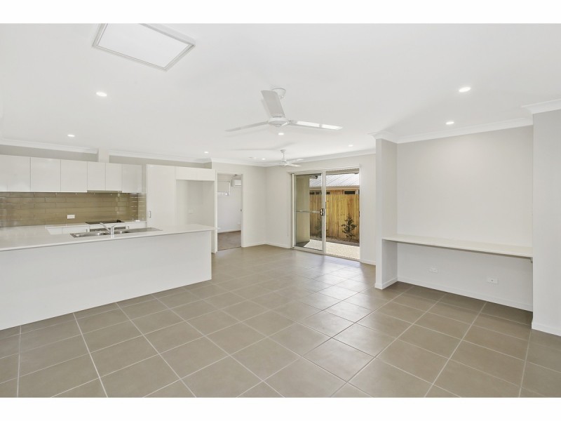 2/26 Myla Road, Landsborough QLD 4550