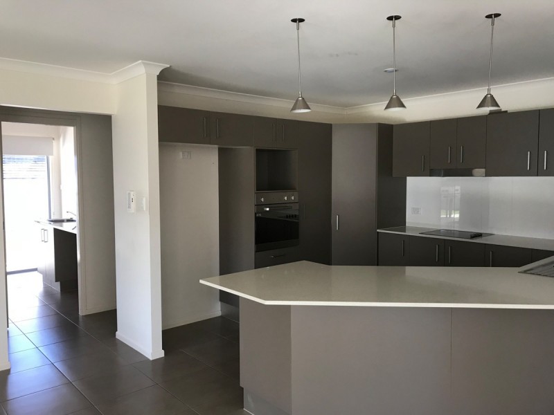 16 Bainbridge Circuit, Sippy Downs QLD 4556