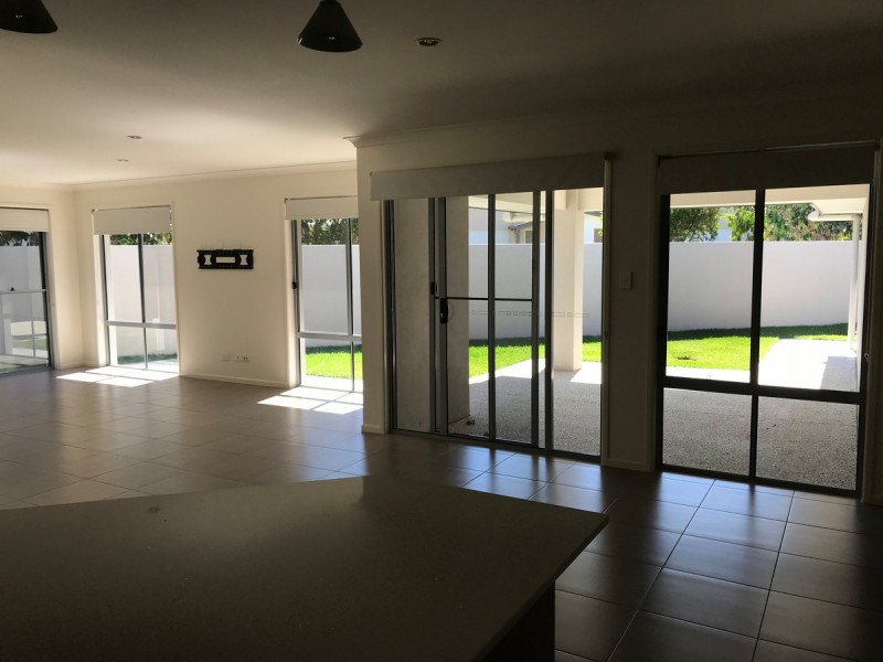 16 Bainbridge Circuit, Sippy Downs QLD 4556