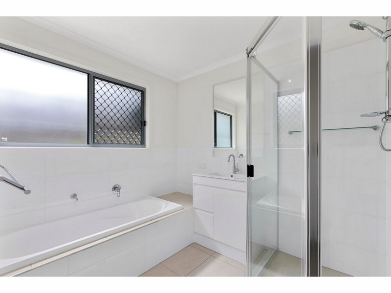 1 Thomas Major Place, Burnside QLD 4560