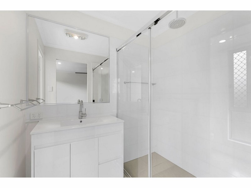 1 Thomas Major Place, Burnside QLD 4560