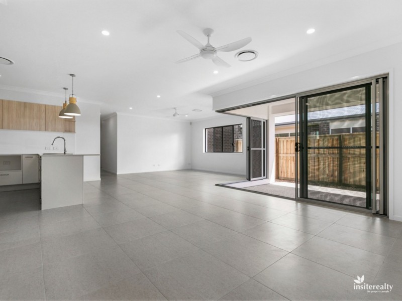 18 Pioneer Way, Palmview QLD 4553