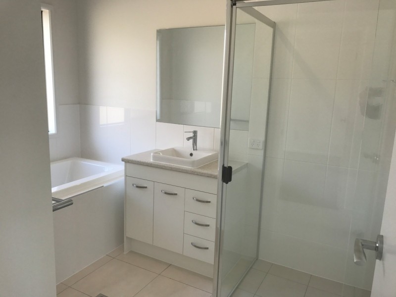 39 Poole Road, Glass House Mountains QLD 4518