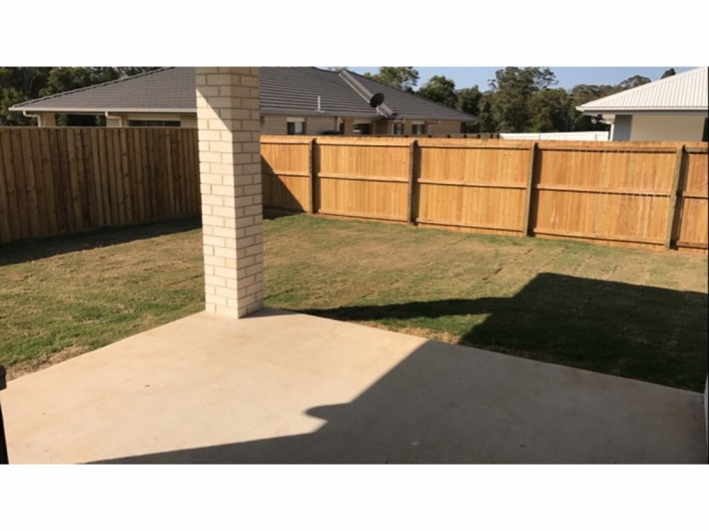 39 Poole Road, Glass House Mountains QLD 4518