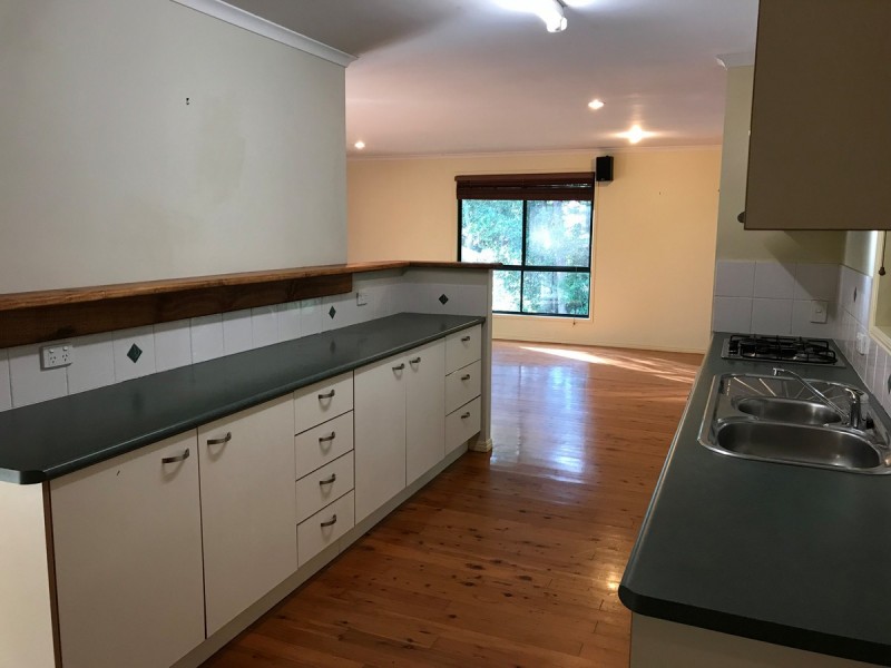 33 Fern Gully Place, Mooloolah Valley QLD 4553