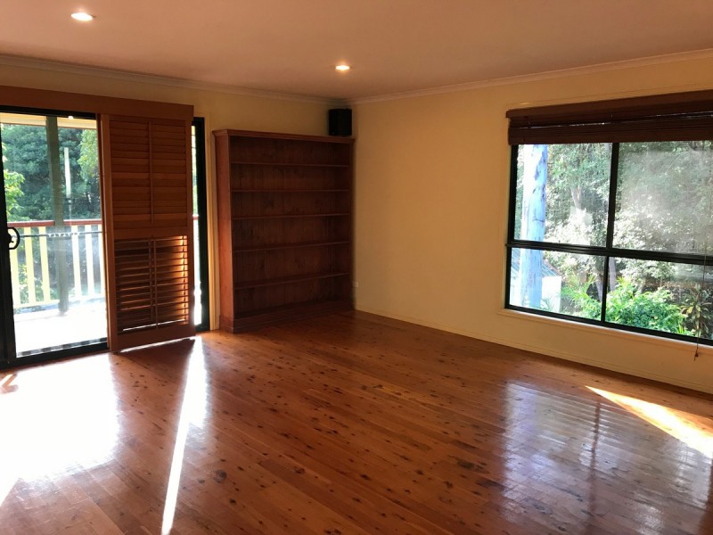 33 Fern Gully Place, Mooloolah Valley QLD 4553