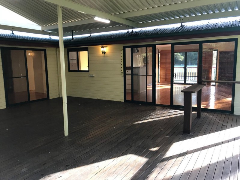 33 Fern Gully Place, Mooloolah Valley QLD 4553