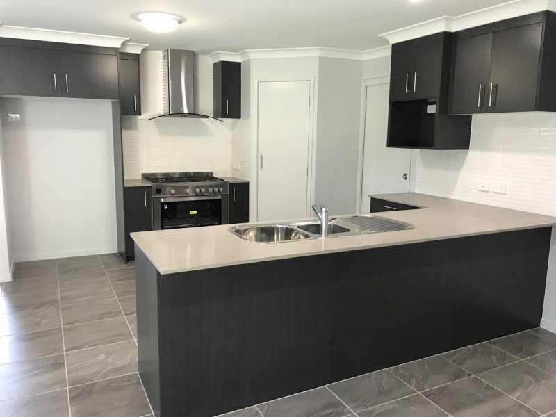 28 Shore View Boulevard, Griffin QLD 4503