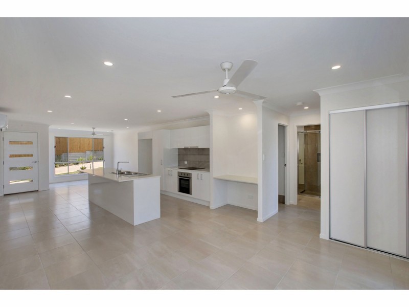 2/71 Perwillowen Road, Nambour QLD 4560