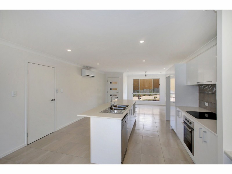 2/71 Perwillowen Road, Nambour QLD 4560