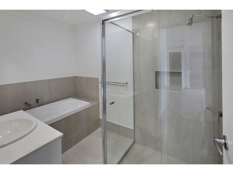 2/71 Perwillowen Road, Nambour QLD 4560