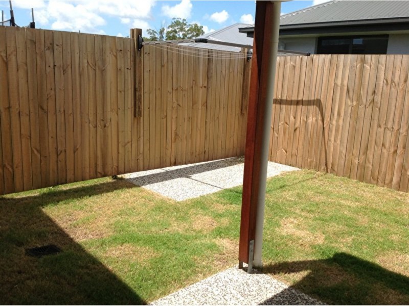 4b Sairs Street, Glass House Mountains QLD 4518