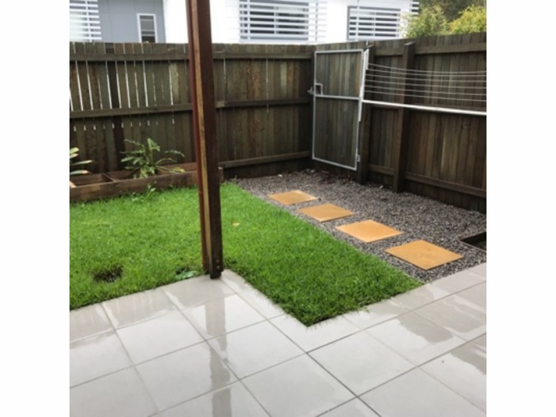 27/17 Greensboro Place, Little Mountain QLD 4551