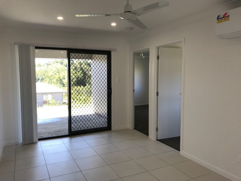 2/4 Horizon Way, Woombye QLD 4559