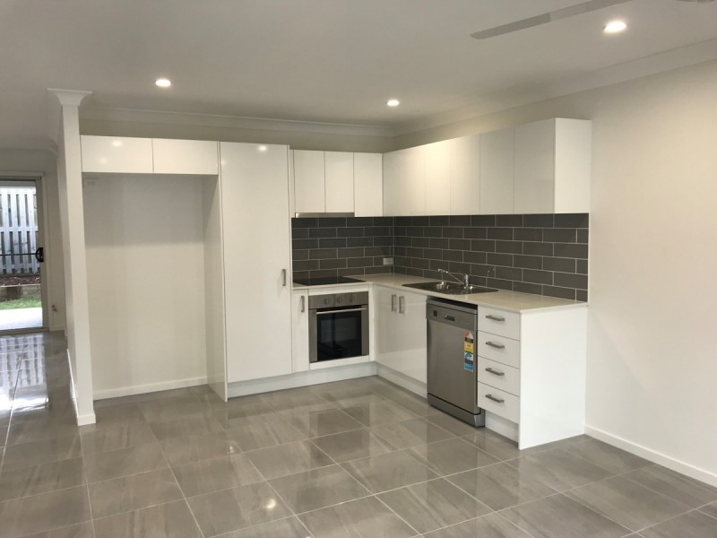 8 Impressions Drive, Nambour QLD 4560