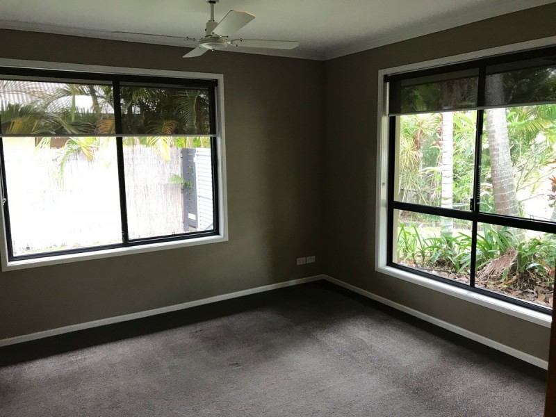 6 Mako Court, Mountain Creek QLD 4557