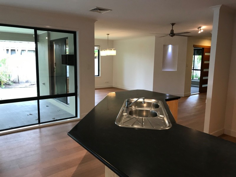6 Mako Court, Mountain Creek QLD 4557