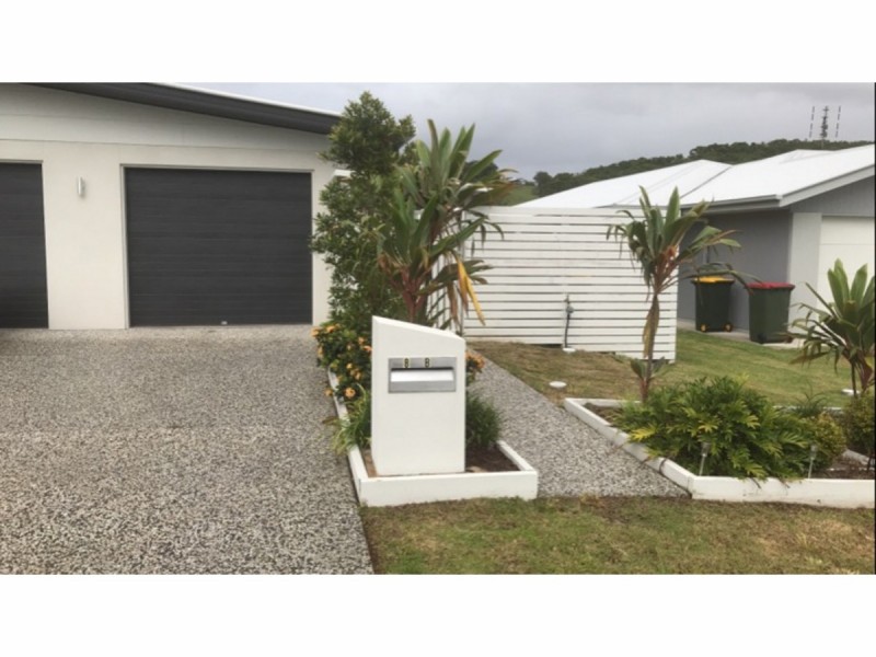 8b Perren Crescent, Bli Bli QLD 4560