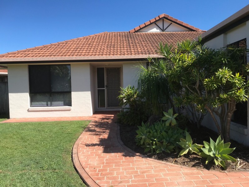 8 Somerville Crescent, Sippy Downs QLD 4556