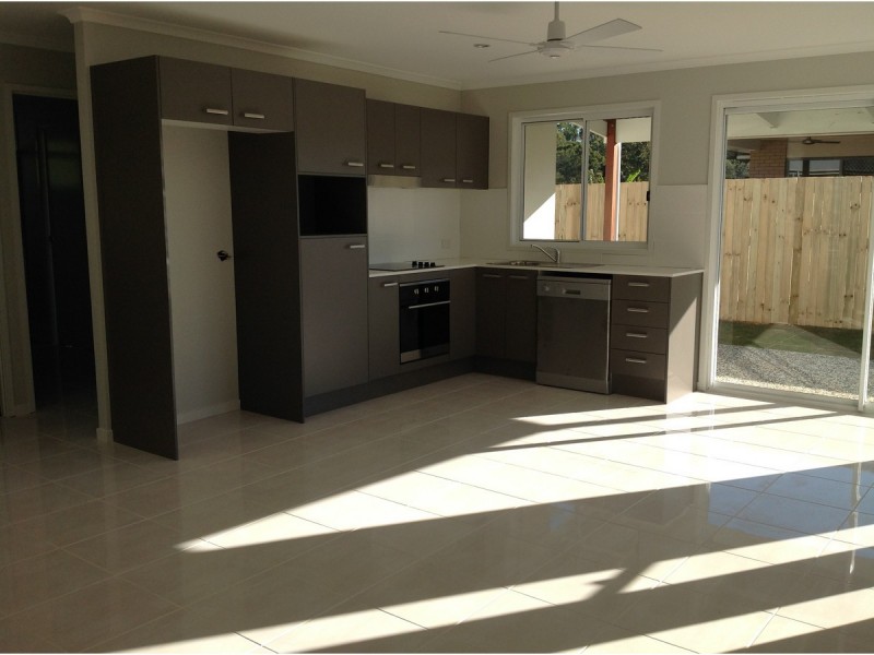 9b Lloyd Street, Beerwah QLD 4519