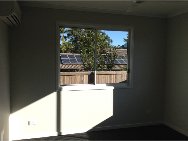 9b Lloyd Street, Beerwah QLD 4519