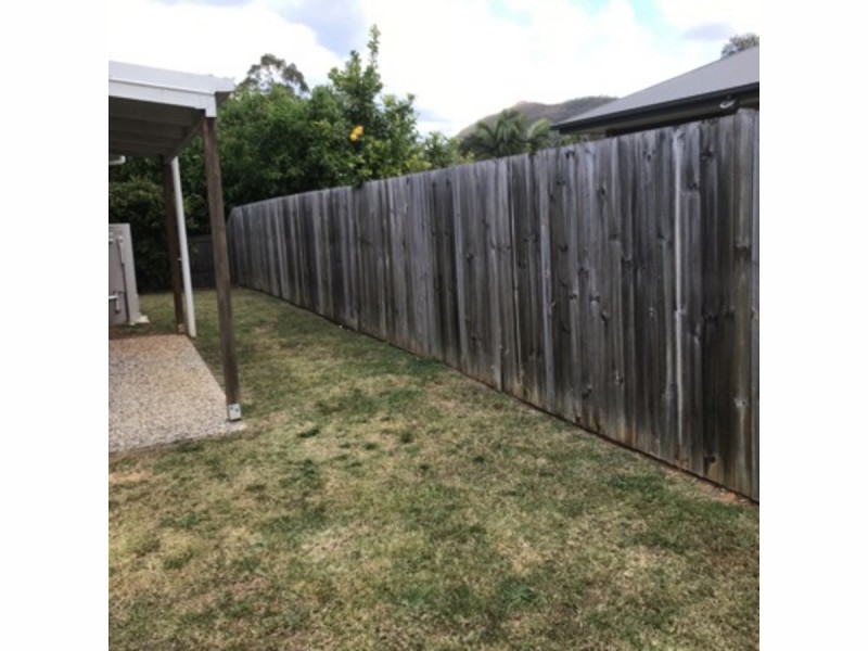 9b Lloyd Street, Beerwah QLD 4519