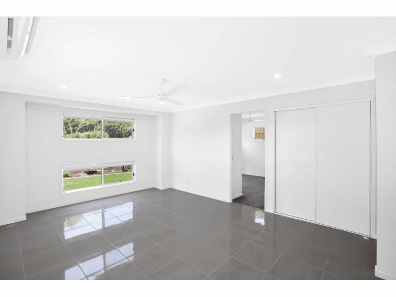 1/2 Harris Drive, Palmwoods QLD 4555