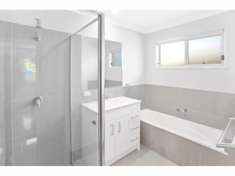 2/2 Harris Drive, Palmwoods QLD 4555