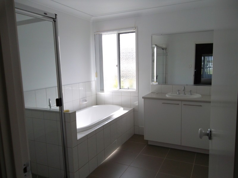 9 Eaton Street, Sippy Downs QLD 4556