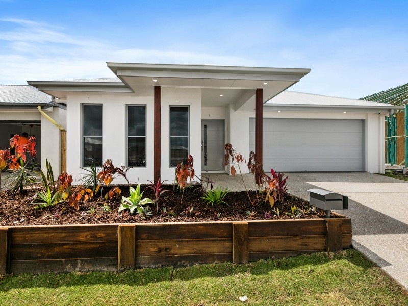 18 Pioneer Way, Palmview QLD 4553