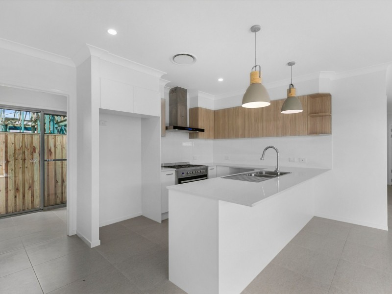 18 Pioneer Way, Palmview QLD 4553