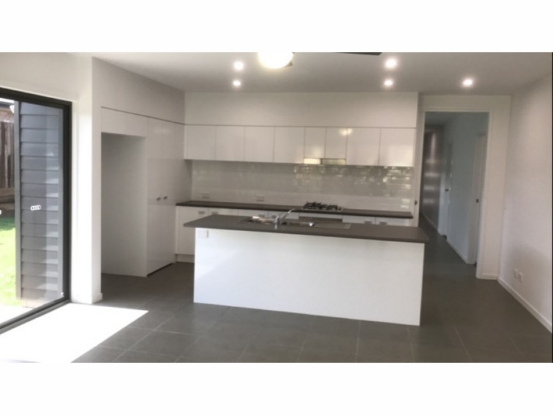 20 Pinnacles Drive, Glass House Mountains QLD 4518