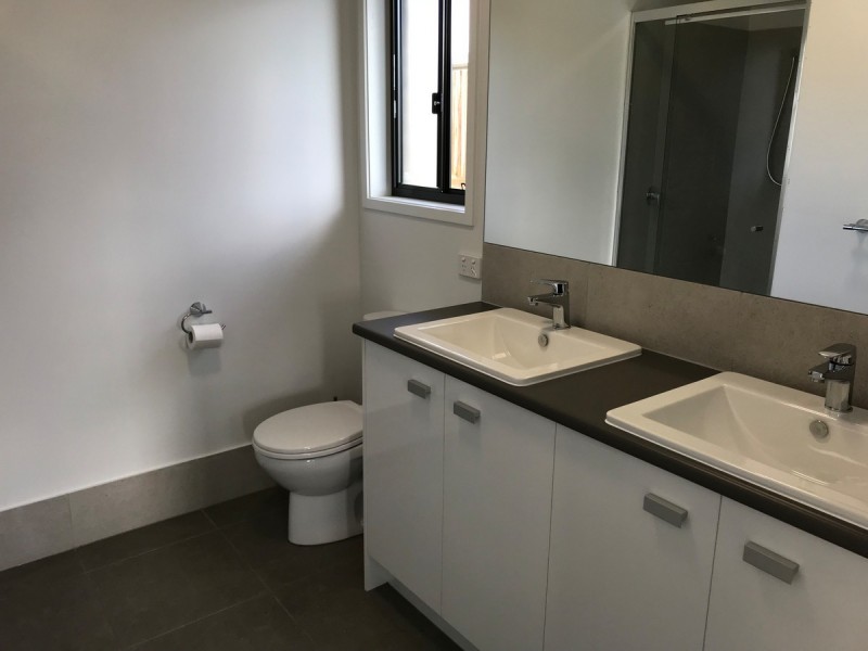 20 Pinnacles Drive, Glass House Mountains QLD 4518