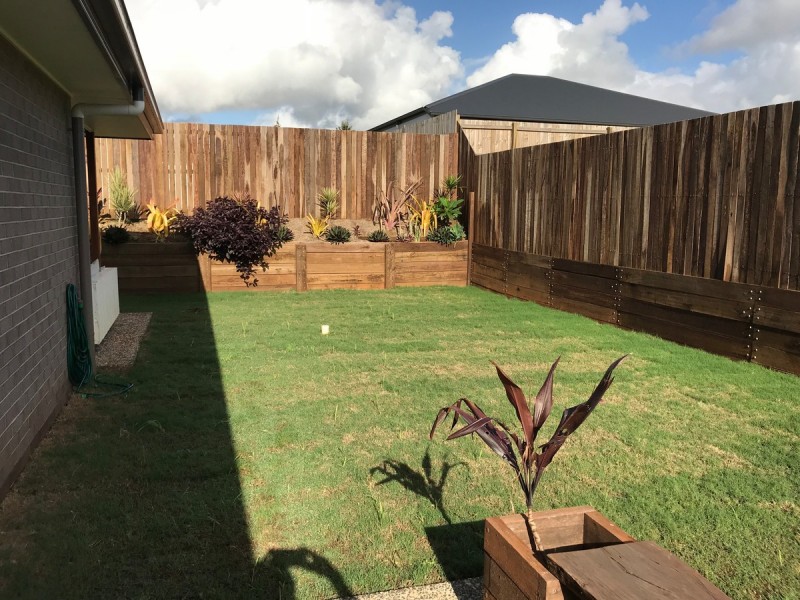 20 Pinnacles Drive, Glass House Mountains QLD 4518