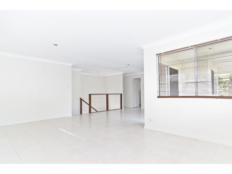 11 Ridge Court, Mooloolah Valley QLD 4553