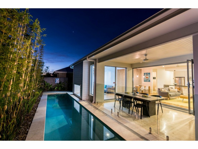7 Radiata Close, Peregian Springs QLD 4573