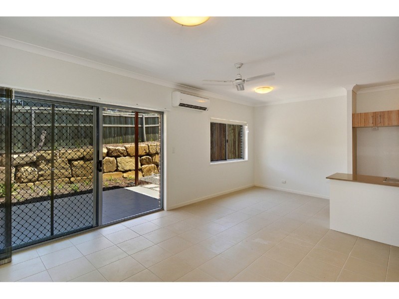 7/17 Greensboro Place, Little Mountain QLD 4551