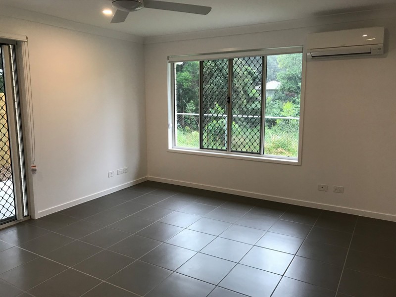 2/2 Echidna Street, Landsborough QLD 4550
