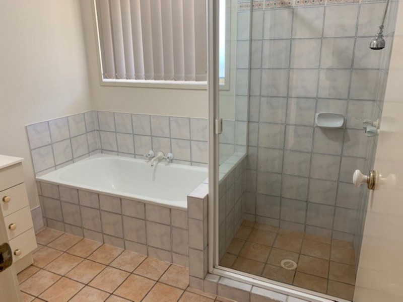 2 Sorbonne Close, Sippy Downs QLD 4556
