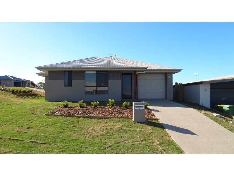 1/8 Bonney Street, Rural View QLD 4740